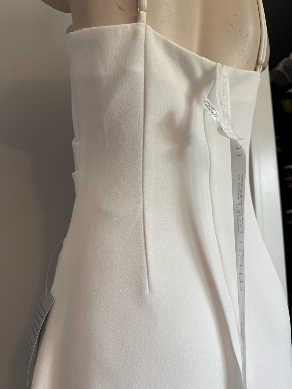 Elliatt White Halter Midi Dress with Floral Applique - Picture 6 of 10